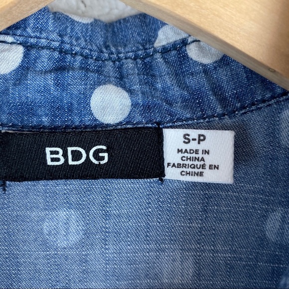 BDG URBAN OUTFITTERS Long-Sleeve Chambray Polka Dot Button-Down Shirt Small - Picture 6 of 9